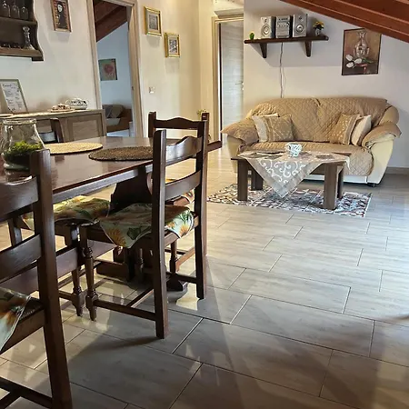 L'oliveto Apartment *